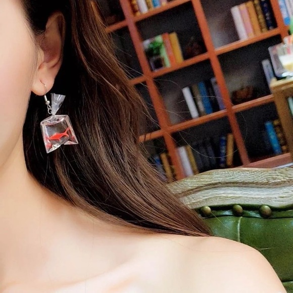 Rare! Kawaii Gold Fish In A Bag Earrings - Picture 4 of 5